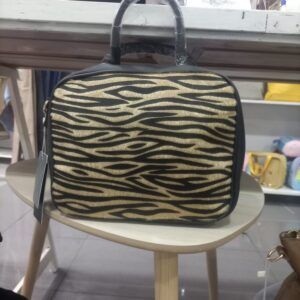Kimeras tienda online, Los mejores complementos,ropa, joyas y regalos originales al mejor precio.